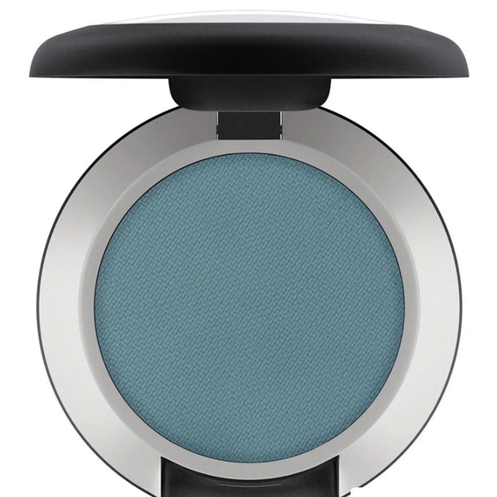 MAC Eye Shadow Powder Kiss Soft Matte *GOOD JEANS* / .05 oz